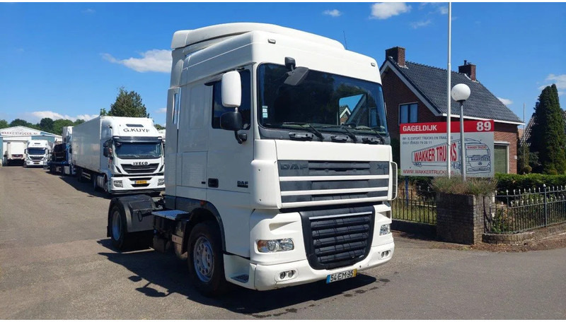 DAF XF 105.410 4x2 - مقطورة السحب: صورة 2 DAF XF 105.410 4x2 - مقطورة السحب: صورة 2