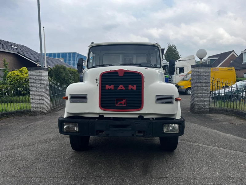 MAN 32.240 6x4 FULL STEEL SPRING KIPPER MANUAL GEARBOX - شاحنة قلاب: صورة 5 MAN 32.240 6x4 FULL STEEL SPRING KIPPER MANUAL GEARBOX - شاحنة قلاب: صورة 5