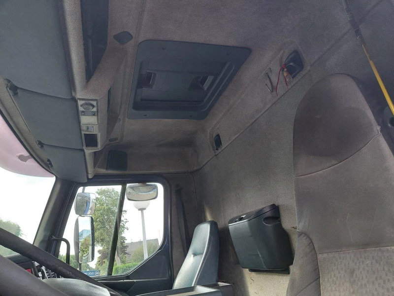 شاحنة صهريج Renault Premium 300 6x2 Silo !!! MECHANIC INJECTORS AND FUEL PUMP !!!: صورة 9 شاحنة صهريج Renault Premium 300 6x2 Silo !!! MECHANIC INJECTORS AND FUEL PUMP !!!: صورة 9