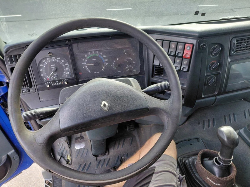 شاحنة صهريج Renault Premium 300 6x2 Silo !!! MECHANIC INJECTORS AND FUEL PUMP !!!: صورة 10 شاحنة صهريج Renault Premium 300 6x2 Silo !!! MECHANIC INJECTORS AND FUEL PUMP !!!: صورة 10