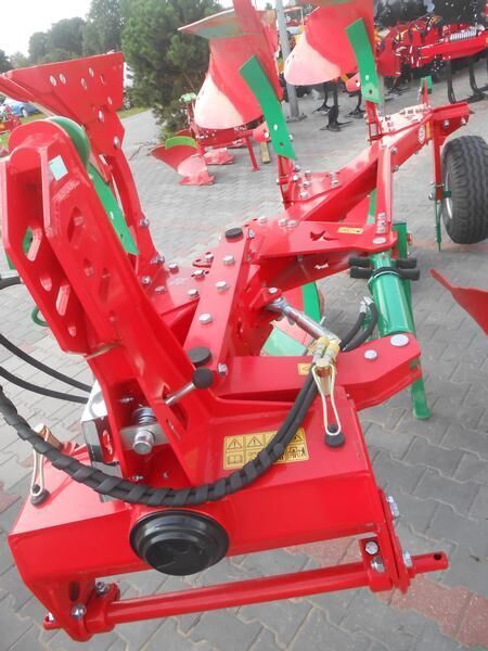 AGRO-MASZ Pług obrotowy 3-skibowy - محراث: صورة 5 AGRO-MASZ Pług obrotowy 3-skibowy - محراث: صورة 5