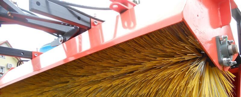 Metal-technik Sweeper/ Zamiatarka 2,4*M - مقشة - سيارة خدمات/ سيارة خاصة: صورة 4 Metal-technik Sweeper/ Zamiatarka 2,4*M - مقشة - سيارة خدمات/ سيارة خاصة: صورة 4