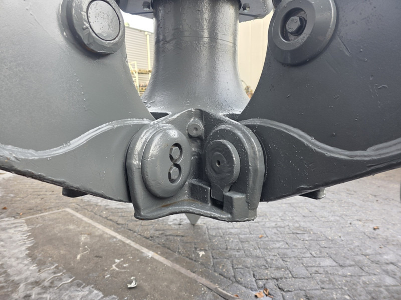 Liebherr gm 80 1700 liter liebherr lh scrap grab liebherr - كلّاب - آلات زراعية: صورة 5 Liebherr gm 80 1700 liter liebherr lh scrap grab liebherr - كلّاب - آلات زراعية: صورة 5