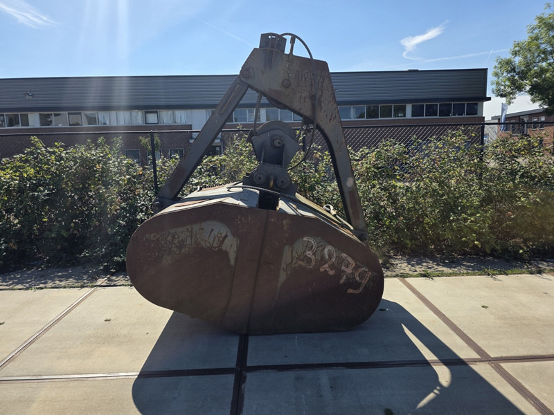 Bleijenberg 5000 liter overslaggrijper 2 draadsknijper grijper jb grijper clamhsell - كلّاب - آلات الإنشاء: صورة 1 Bleijenberg 5000 liter overslaggrijper 2 draadsknijper grijper jb grijper clamhsell - كلّاب - آلات الإنشاء: صورة 1