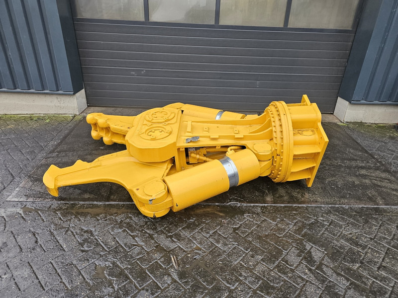 Epiroc atlas copco kruppcc3000 crusher atlas copco cc epiroc - مقصات الهدم: صورة 1 Epiroc atlas copco kruppcc3000 crusher atlas copco cc epiroc - مقصات الهدم: صورة 1