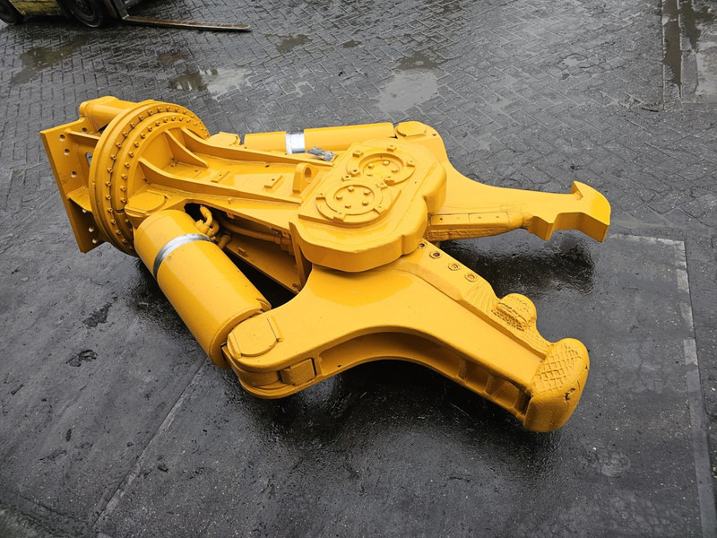 Epiroc atlas copco kruppcc3000 crusher atlas copco cc epiroc - مقصات الهدم: صورة 3 Epiroc atlas copco kruppcc3000 crusher atlas copco cc epiroc - مقصات الهدم: صورة 3