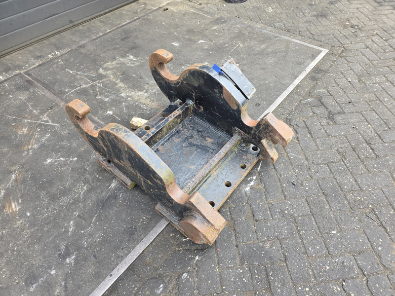 Kopplaat cw55s head plate cw55s verachtert adaptor plate - قارنة التوصيل السريعة - آلات الإنشاء: صورة 2 Kopplaat cw55s head plate cw55s verachtert adaptor plate - قارنة التوصيل السريعة - آلات الإنشاء: صورة 2