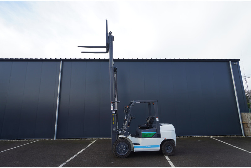 Eurotrac FE 30 ECO ELECTRIC FORKLIFT - آلات الإنشاء: صورة 2 Eurotrac FE 30 ECO ELECTRIC FORKLIFT - آلات الإنشاء: صورة 2