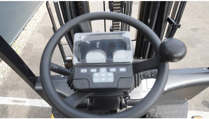 Eurotrac FE18-S 1.8 TON TRIPLEX 3-STAGE NEW FORKLIFT - آلات الإنشاء: صورة 5 Eurotrac FE18-S 1.8 TON TRIPLEX 3-STAGE NEW FORKLIFT - آلات الإنشاء: صورة 5