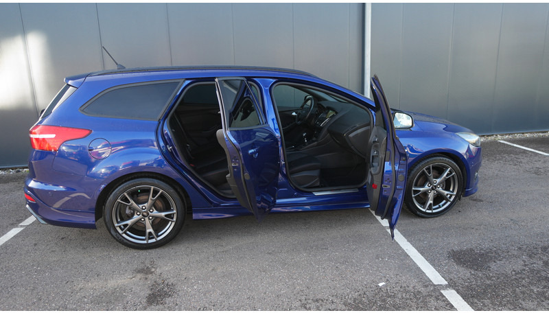 تأجير Ford Focus WAGON 1.5TDCI ST-Line Ford Focus WAGON 1.5TDCI ST-Line: صورة 8 تأجير Ford Focus WAGON 1.5TDCI ST-Line Ford Focus WAGON 1.5TDCI ST-Line: صورة 8