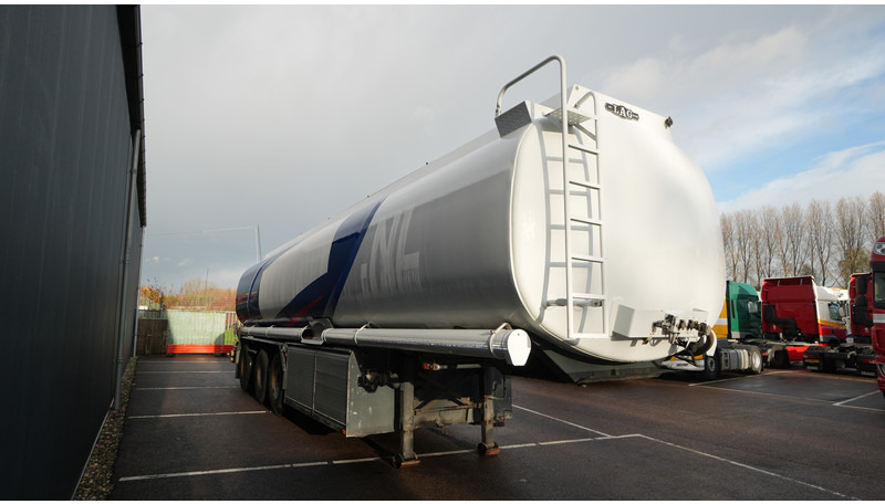 LAG 3 AXLE ADR FUEL TANK TRAILER 45.000ltr - نصف مقطورة صهريج: صورة 3 LAG 3 AXLE ADR FUEL TANK TRAILER 45.000ltr - نصف مقطورة صهريج: صورة 3