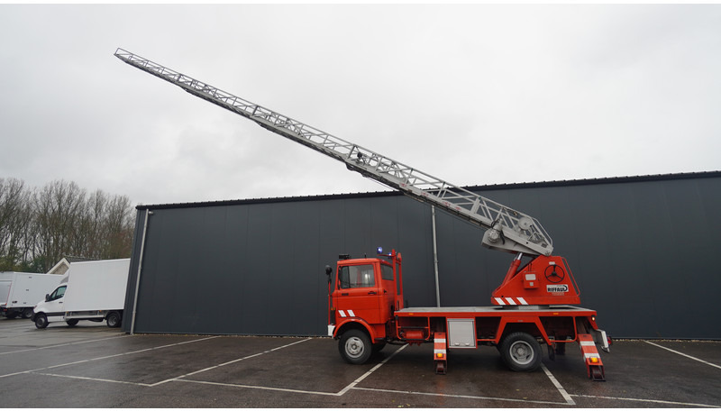 Mercedes-Benz 809 FIRE LADDER TRUCK 13.100KM MANUAL GEARBOX - شاحنة حريق: صورة 1 Mercedes-Benz 809 FIRE LADDER TRUCK 13.100KM MANUAL GEARBOX - شاحنة حريق: صورة 1