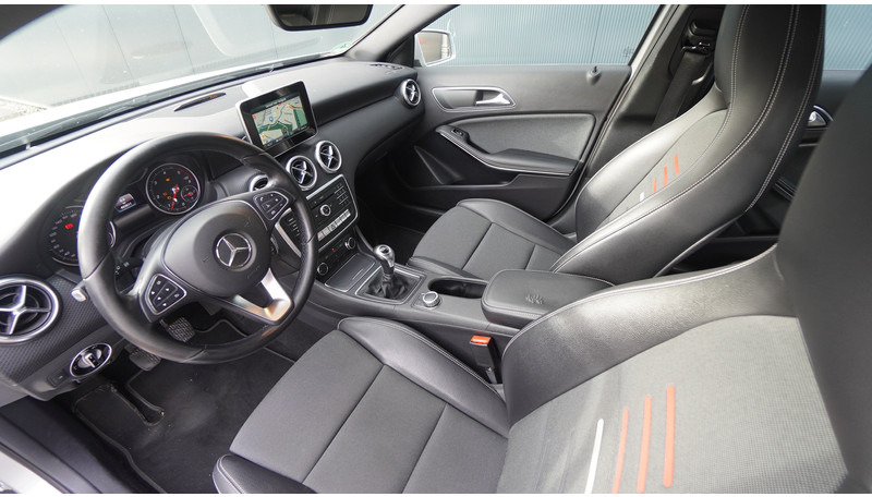 Mercedes-Benz A180d EURO6 - حافلة صغيرة, ميكروباص: صورة 4 Mercedes-Benz A180d EURO6 - حافلة صغيرة, ميكروباص: صورة 4