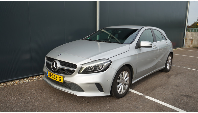 Mercedes-Benz A180d EURO6 - حافلة صغيرة, ميكروباص: صورة 2 Mercedes-Benz A180d EURO6 - حافلة صغيرة, ميكروباص: صورة 2