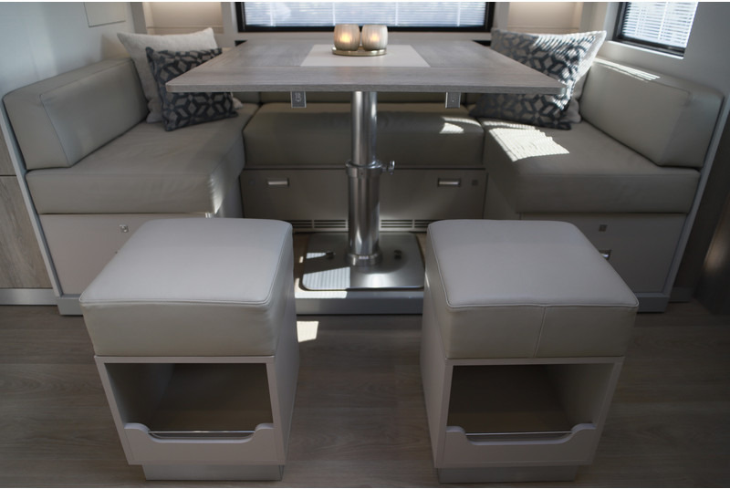 Mercedes-Benz ACTROS 2651 6X2 STX CAMPER POP-OUT MOTORHOME - عربة تخييم: صورة 5 Mercedes-Benz ACTROS 2651 6X2 STX CAMPER POP-OUT MOTORHOME - عربة تخييم: صورة 5