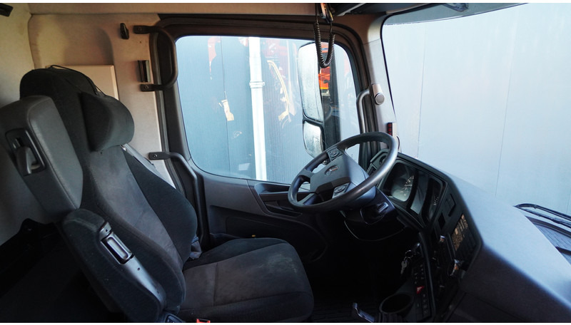 Mercedes-Benz AROCS 3542 8X4 2 SIDE TIPPER WITH HMF Z 1943 CRANE 407.000KM - شاحنة كرين: صورة 5 Mercedes-Benz AROCS 3542 8X4 2 SIDE TIPPER WITH HMF Z 1943 CRANE 407.000KM - شاحنة كرين: صورة 5