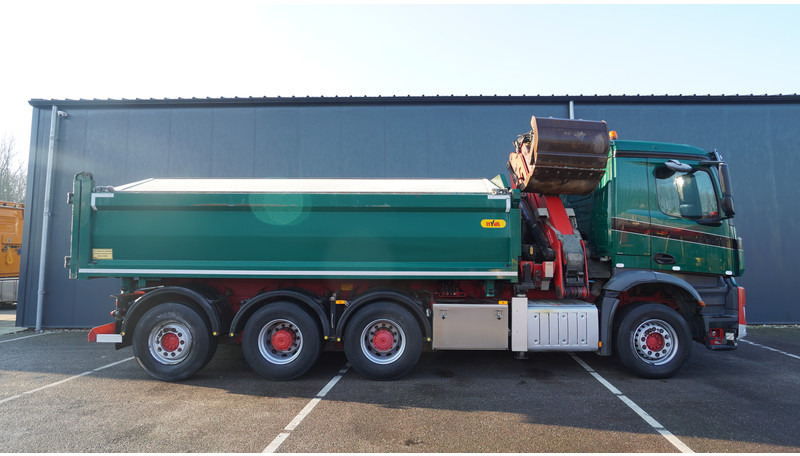 Mercedes-Benz AROCS 3542 8X4 2 SIDE TIPPER WITH HMF Z 1943 CRANE 407.000KM - شاحنة كرين: صورة 4 Mercedes-Benz AROCS 3542 8X4 2 SIDE TIPPER WITH HMF Z 1943 CRANE 407.000KM - شاحنة كرين: صورة 4