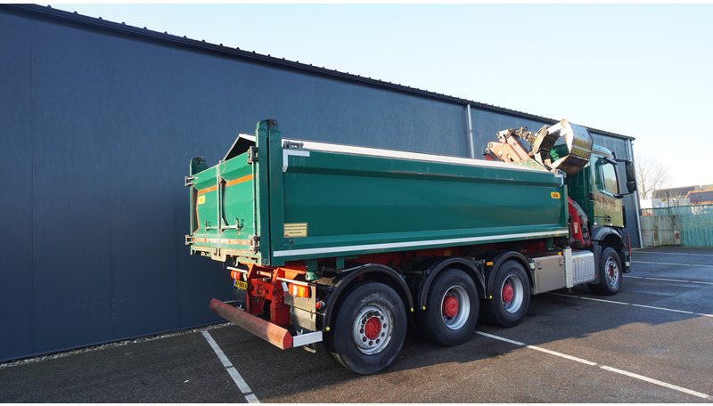 شاحنة كرين Mercedes-Benz AROCS 3542 8X4 2 SIDE TIPPER WITH HMF Z 1943 CRANE 407.000KM: صورة 7