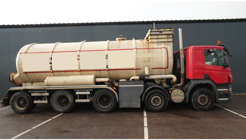 Scania P 380 10X4 BLOW AND SUCK TRUCK 522.000 - شاحنة صهريج: صورة 2 Scania P 380 10X4 BLOW AND SUCK TRUCK 522.000 - شاحنة صهريج: صورة 2