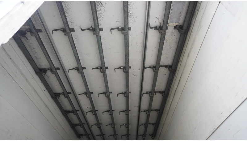Van Eck 3 AXLE FRIGO WITH MEAT HOOK SYSTEM - نصف مقطورة للتبريد: صورة 4 Van Eck 3 AXLE FRIGO WITH MEAT HOOK SYSTEM - نصف مقطورة للتبريد: صورة 4