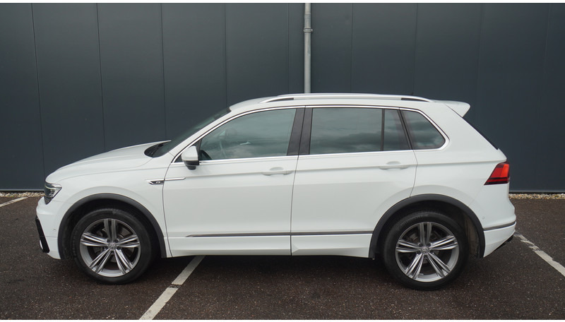 Volkswagen Tiguan 2.0 TDI R LINE 4MOTION - حافلة صغيرة, ميكروباص: صورة 1 Volkswagen Tiguan 2.0 TDI R LINE 4MOTION - حافلة صغيرة, ميكروباص: صورة 1