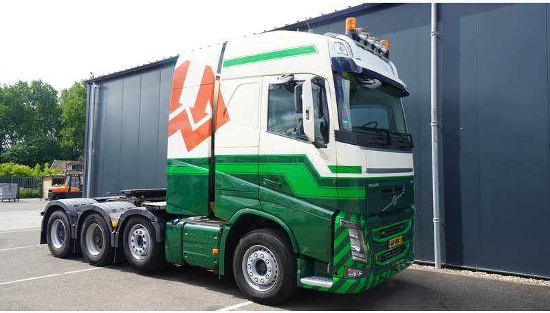 Volvo FH16 750 8X4 260T 683.000KM - مقطورة السحب: صورة 4 Volvo FH16 750 8X4 260T 683.000KM - مقطورة السحب: صورة 4