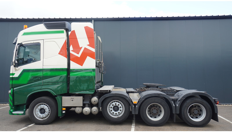 Volvo FH16 750 8X4 260T 683.000KM - مقطورة السحب: صورة 1 Volvo FH16 750 8X4 260T 683.000KM - مقطورة السحب: صورة 1