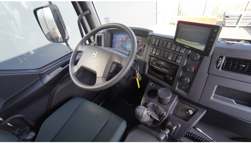 شاحنة صندوقية Volvo FL 250 CLOSED BOX 65.000KM: صورة 6