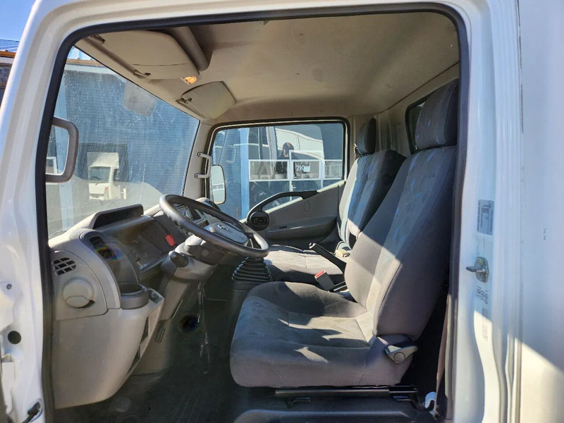 Nissan Cabstar 2012,146000km, Thermoking Frigo, Manual. Airco, New tyre - شاحنة توصيل مبردة: صورة 4 Nissan Cabstar 2012,146000km, Thermoking Frigo, Manual. Airco, New tyre - شاحنة توصيل مبردة: صورة 4