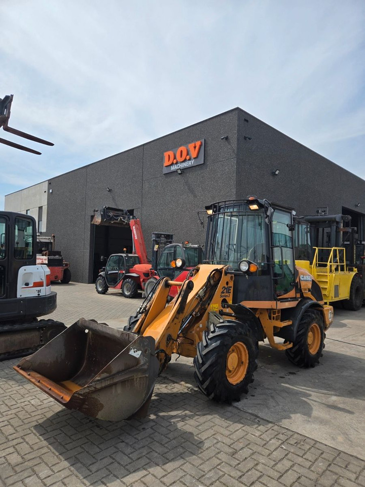 Case 21E - اللودر بعجل: صورة 1 Case 21E - اللودر بعجل: صورة 1