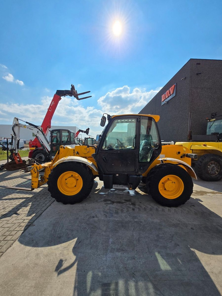JCB 530 - آلة رفع ونقل تلسكوبية: صورة 3 JCB 530 - آلة رفع ونقل تلسكوبية: صورة 3