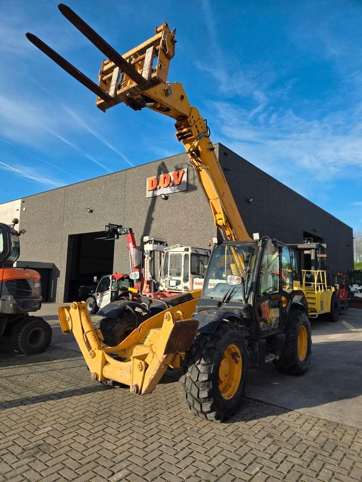 JCB 535-105 - آلة رفع ونقل تلسكوبية: صورة 1 JCB 535-105 - آلة رفع ونقل تلسكوبية: صورة 1