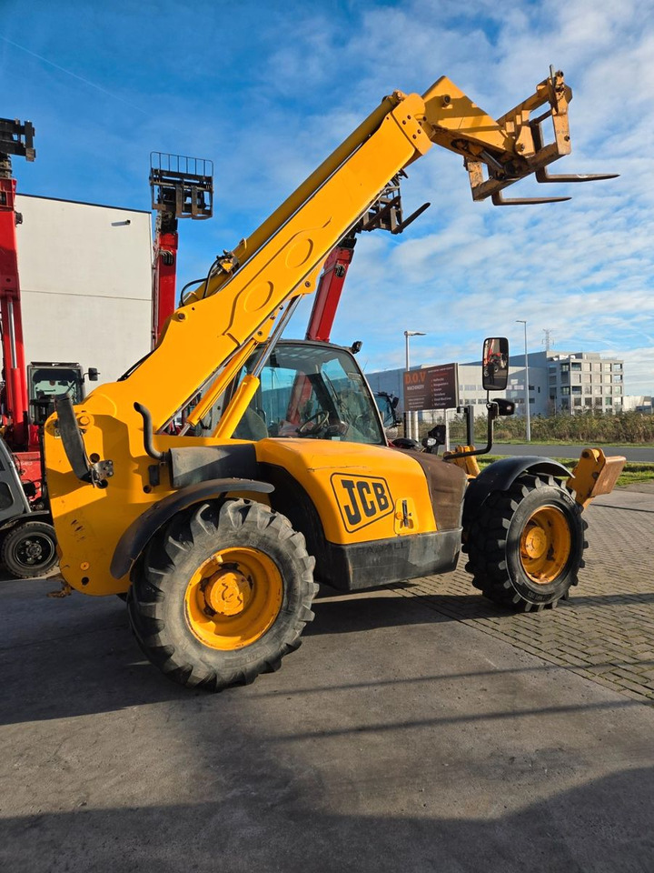 JCB 535-105 - آلة رفع ونقل تلسكوبية: صورة 5 JCB 535-105 - آلة رفع ونقل تلسكوبية: صورة 5