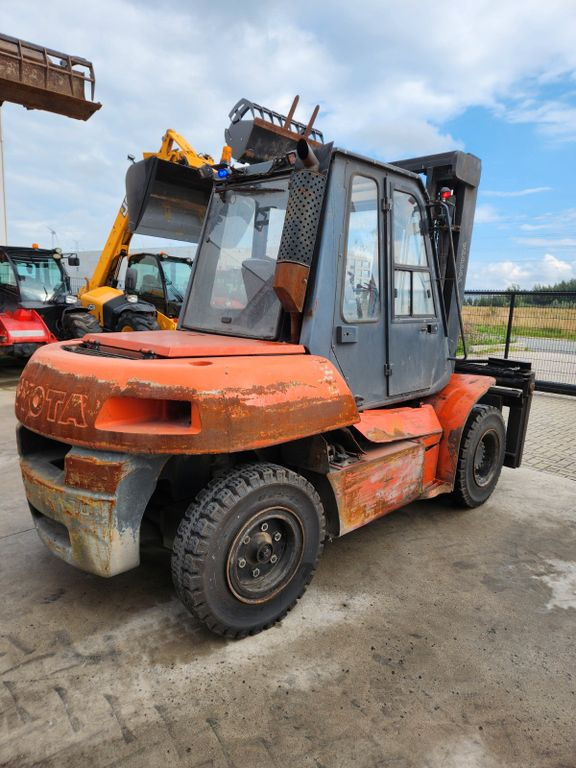 Toyota 5FD70 - رافعة شوكية ديزل: صورة 4 Toyota 5FD70 - رافعة شوكية ديزل: صورة 4