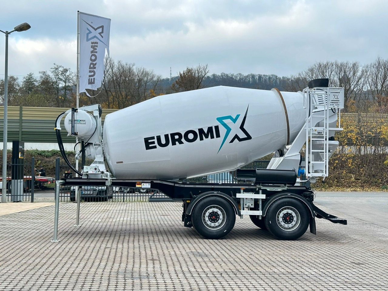 EUROMIX MTP - 10m³ Betonmischer-Auflieger - شاحنة خلاطة خرسانة: صورة 1 EUROMIX MTP - 10m³ Betonmischer-Auflieger - شاحنة خلاطة خرسانة: صورة 1