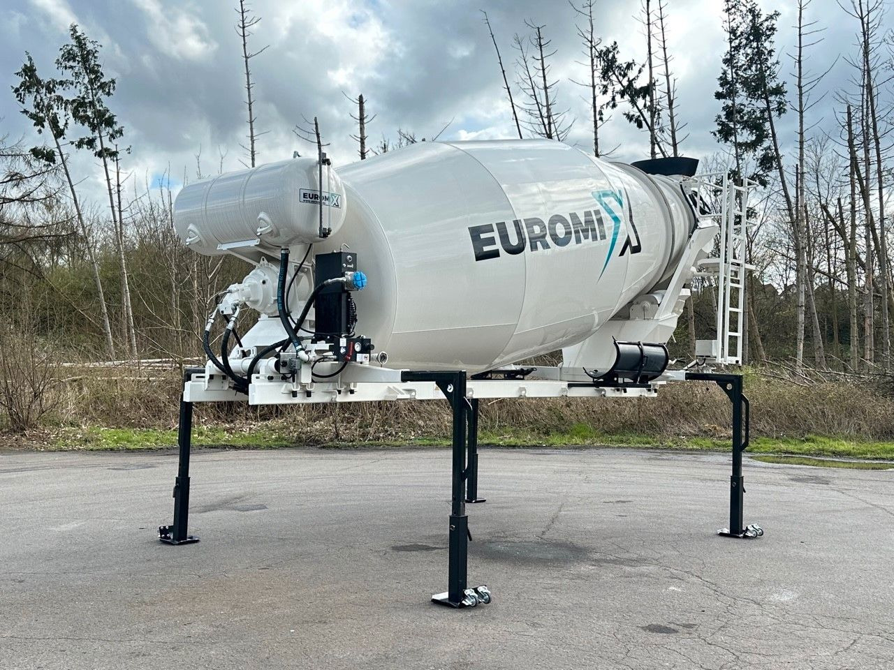 MAN EuromixMTP Fahrmischer Aufbauten MAN EuromixMTP Fahrmischer Aufbauten - شاحنة خلاطة خرسانة: صورة 2 MAN EuromixMTP Fahrmischer Aufbauten MAN EuromixMTP Fahrmischer Aufbauten - شاحنة خلاطة خرسانة: صورة 2
