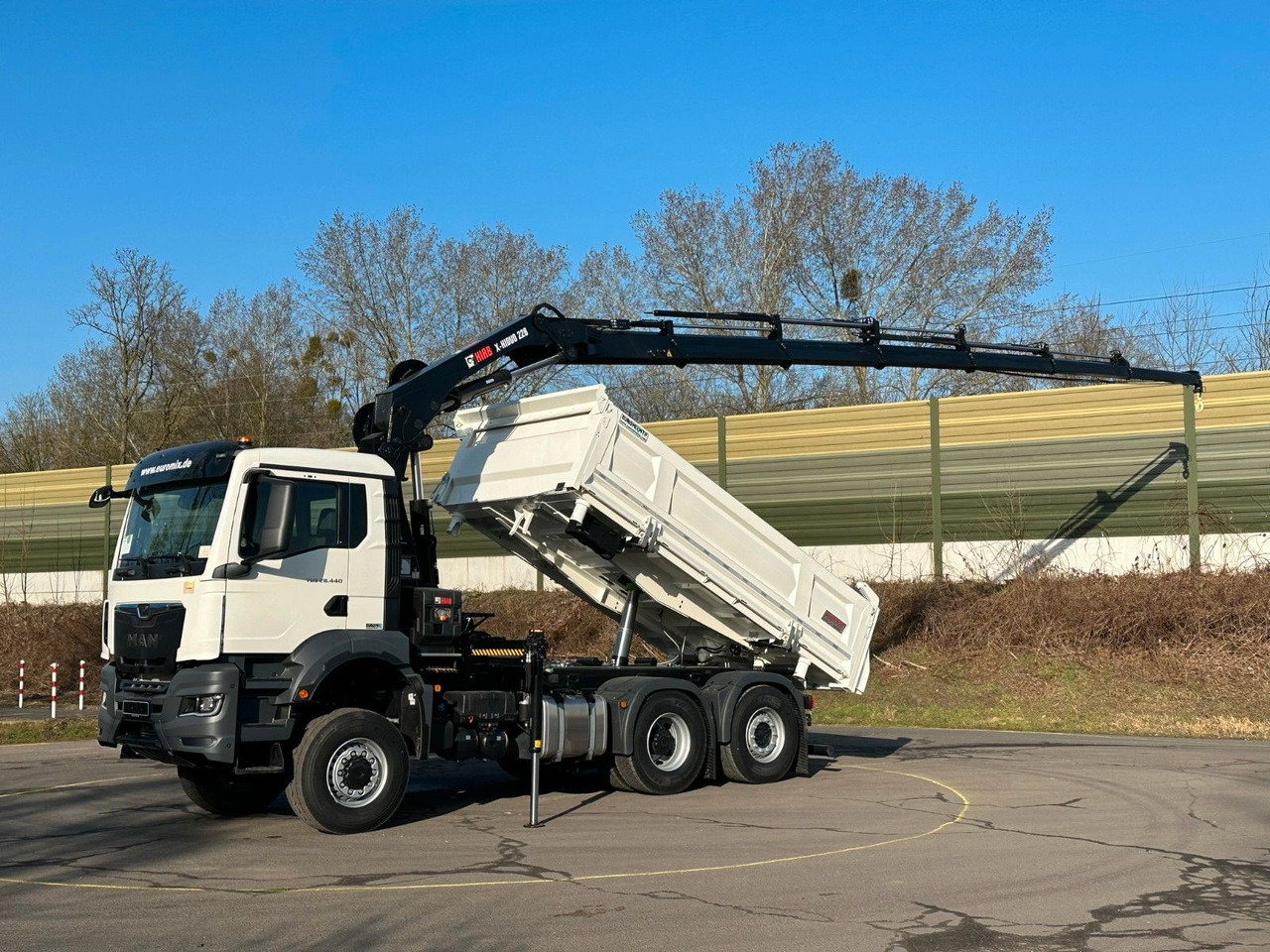 MAN TGS 28.440 6x4-4/3-Seiten- Kipper / Hiab 228-6 - شاحنة قلاب, شاحنة كرين: صورة 3 MAN TGS 28.440 6x4-4/3-Seiten- Kipper / Hiab 228-6 - شاحنة قلاب, شاحنة كرين: صورة 3