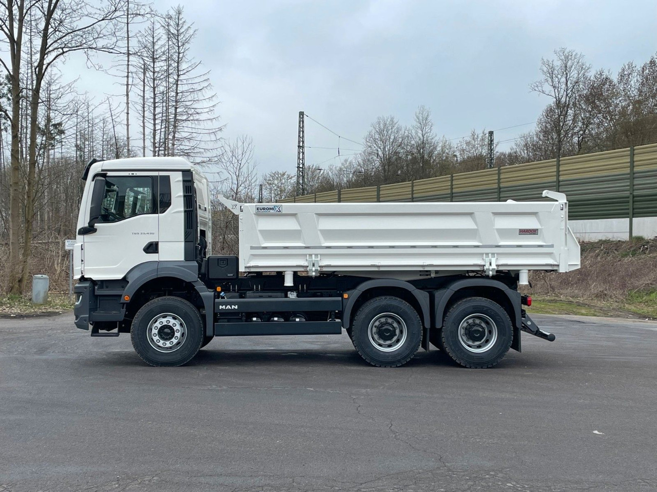 MAN TGS 33.440 6x4 /Euro6 3-Seiten-Kipper EuromixMTP - شاحنة قلاب: صورة 4 MAN TGS 33.440 6x4 /Euro6 3-Seiten-Kipper EuromixMTP - شاحنة قلاب: صورة 4
