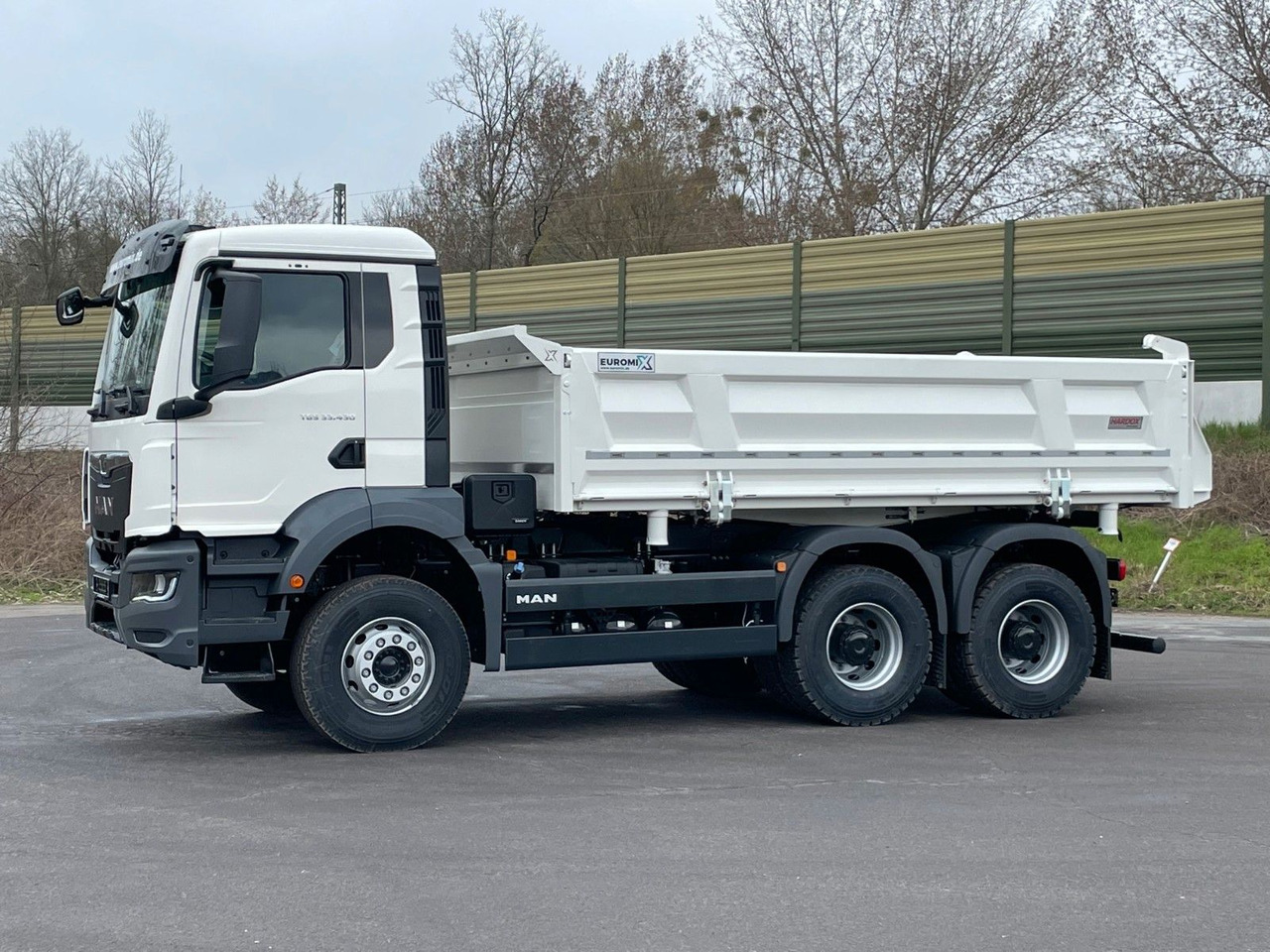MAN TGS 33.440 6x4 /Euro6 3-Seiten-Kipper EuromixMTP - شاحنة قلاب: صورة 3 MAN TGS 33.440 6x4 /Euro6 3-Seiten-Kipper EuromixMTP - شاحنة قلاب: صورة 3