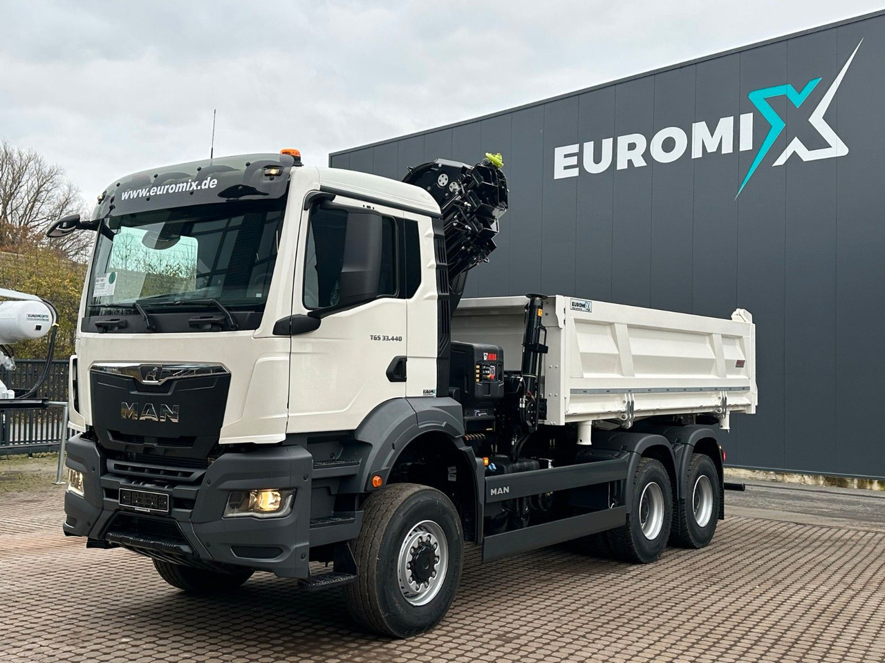 MAN TGS 33.440 6x6 /3-Seiten- Kipper / Kran HIAB 302 - شاحنة قلاب, شاحنة كرين: صورة 2 MAN TGS 33.440 6x6 /3-Seiten- Kipper / Kran HIAB 302 - شاحنة قلاب, شاحنة كرين: صورة 2