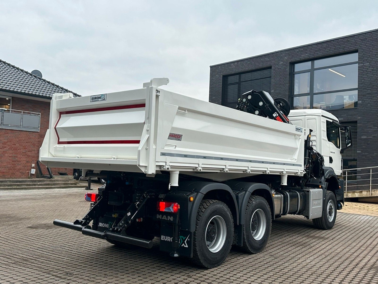 MAN TGS 33.440 6x6 /3-Seiten- Kipper / Kran HIAB 302 - شاحنة قلاب, شاحنة كرين: صورة 5 MAN TGS 33.440 6x6 /3-Seiten- Kipper / Kran HIAB 302 - شاحنة قلاب, شاحنة كرين: صورة 5