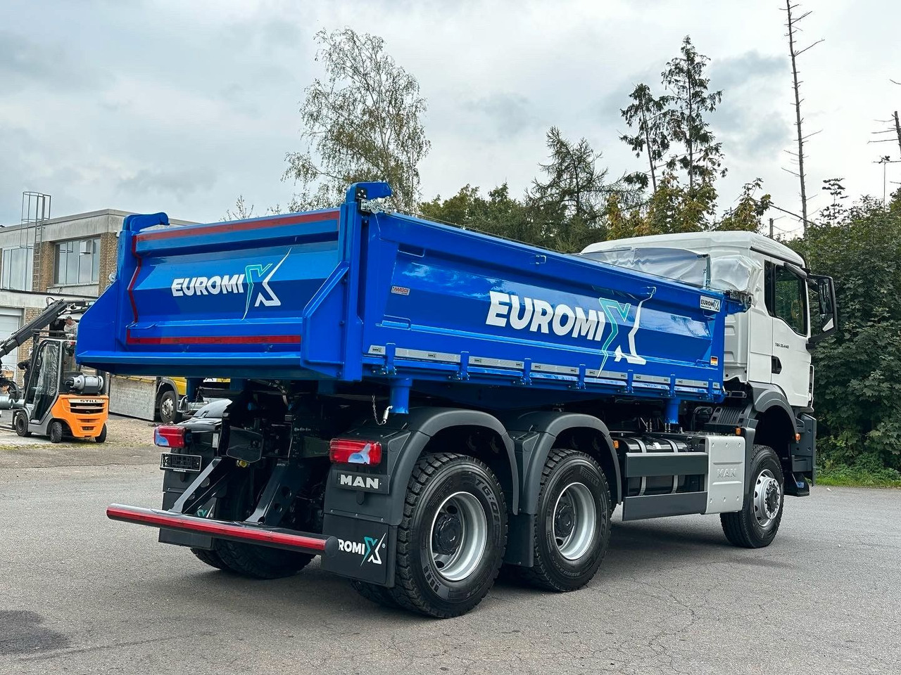 MAN TGS 33.440 6x6 /Euro6 3-Seiten-Kipper EuromixMTP - شاحنة قلاب: صورة 4 MAN TGS 33.440 6x6 /Euro6 3-Seiten-Kipper EuromixMTP - شاحنة قلاب: صورة 4