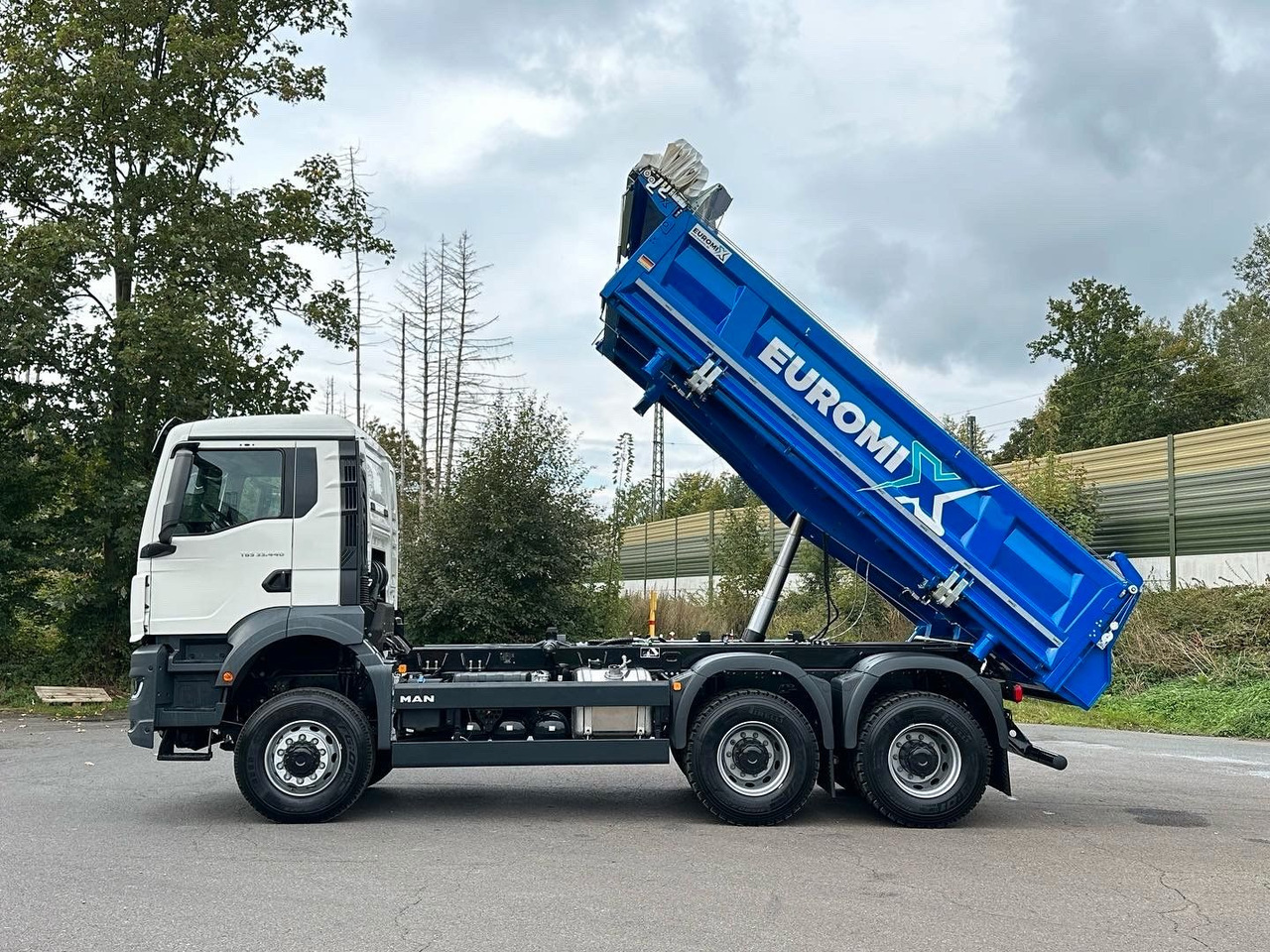 MAN TGS 33.440 6x6 /Euro6 3-Seiten-Kipper EuromixMTP - شاحنة قلاب: صورة 2 MAN TGS 33.440 6x6 /Euro6 3-Seiten-Kipper EuromixMTP - شاحنة قلاب: صورة 2