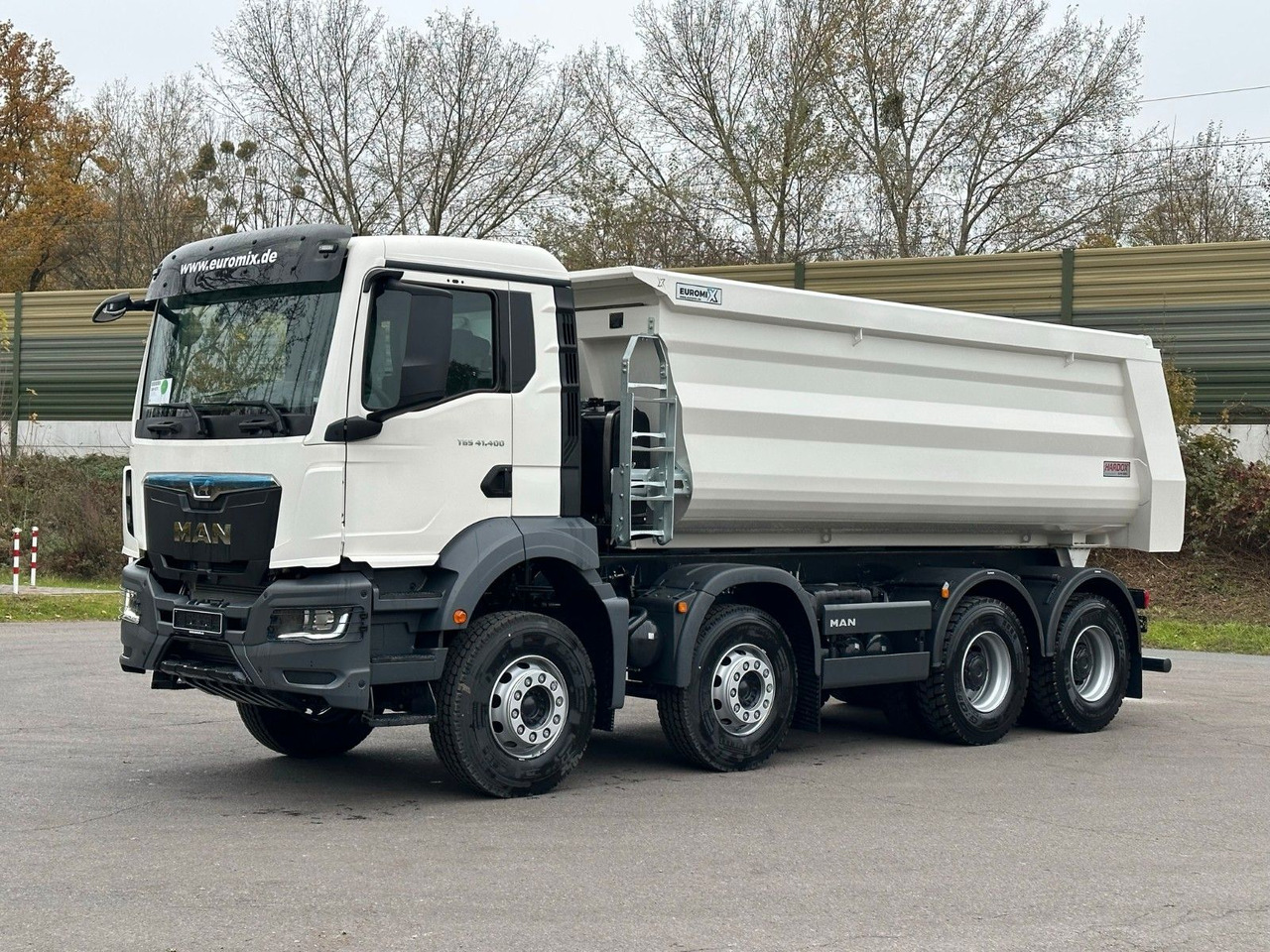 MAN TGS 41.400 8x4 / EUROMIX MTP 20m³/ EURO2 Kipper - شاحنة قلاب: صورة 1 MAN TGS 41.400 8x4 / EUROMIX MTP 20m³/ EURO2 Kipper - شاحنة قلاب: صورة 1