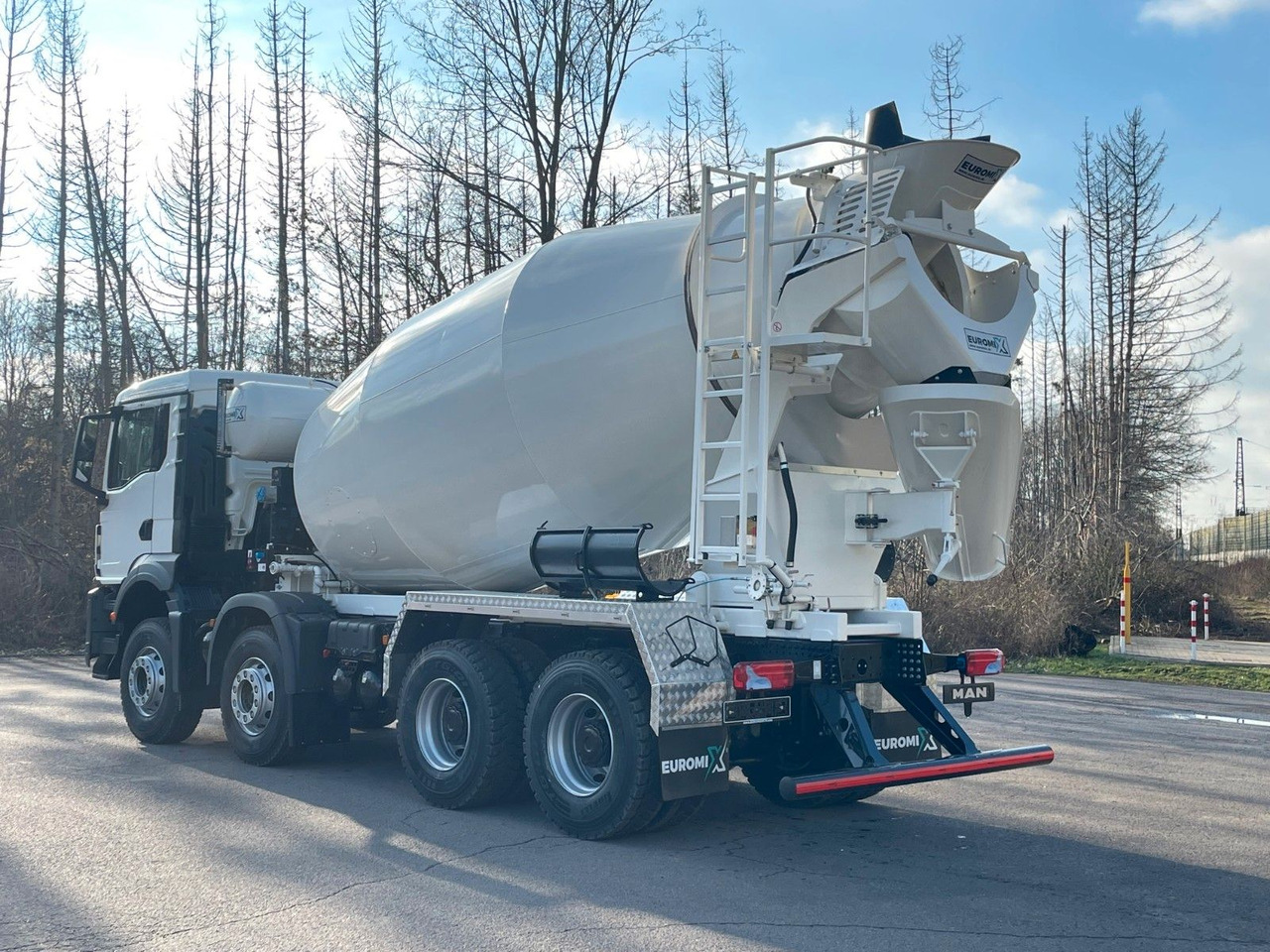 MAN TGS 41.400 8x4 / EuromixMTP EM 10m³ R / EURO 2 MAN TGS 41.400 8x4 / EuromixMTP EM 10m³ R / EURO 2 - شاحنة خلاطة خرسانة: صورة 5 MAN TGS 41.400 8x4 / EuromixMTP EM 10m³ R / EURO 2 MAN TGS 41.400 8x4 / EuromixMTP EM 10m³ R / EURO 2 - شاحنة خلاطة خرسانة: صورة 5