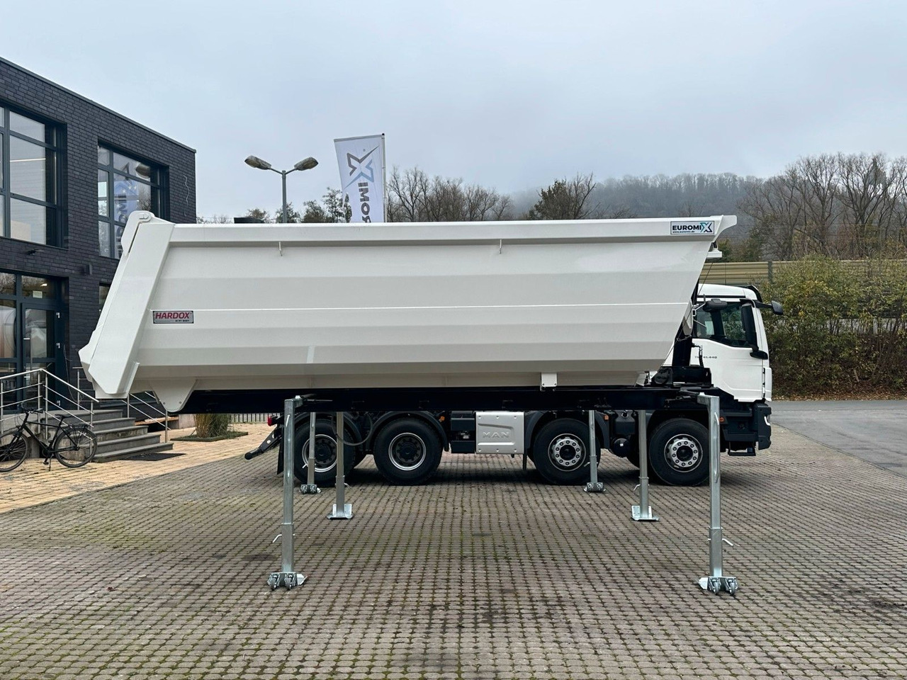MAN TGS 41.480 8x4 WECHSELSYSTEM KIPPER+MISCHER - شاحنة خلاطة خرسانة, حاوية قلابة: صورة 4 MAN TGS 41.480 8x4 WECHSELSYSTEM KIPPER+MISCHER - شاحنة خلاطة خرسانة, حاوية قلابة: صورة 4