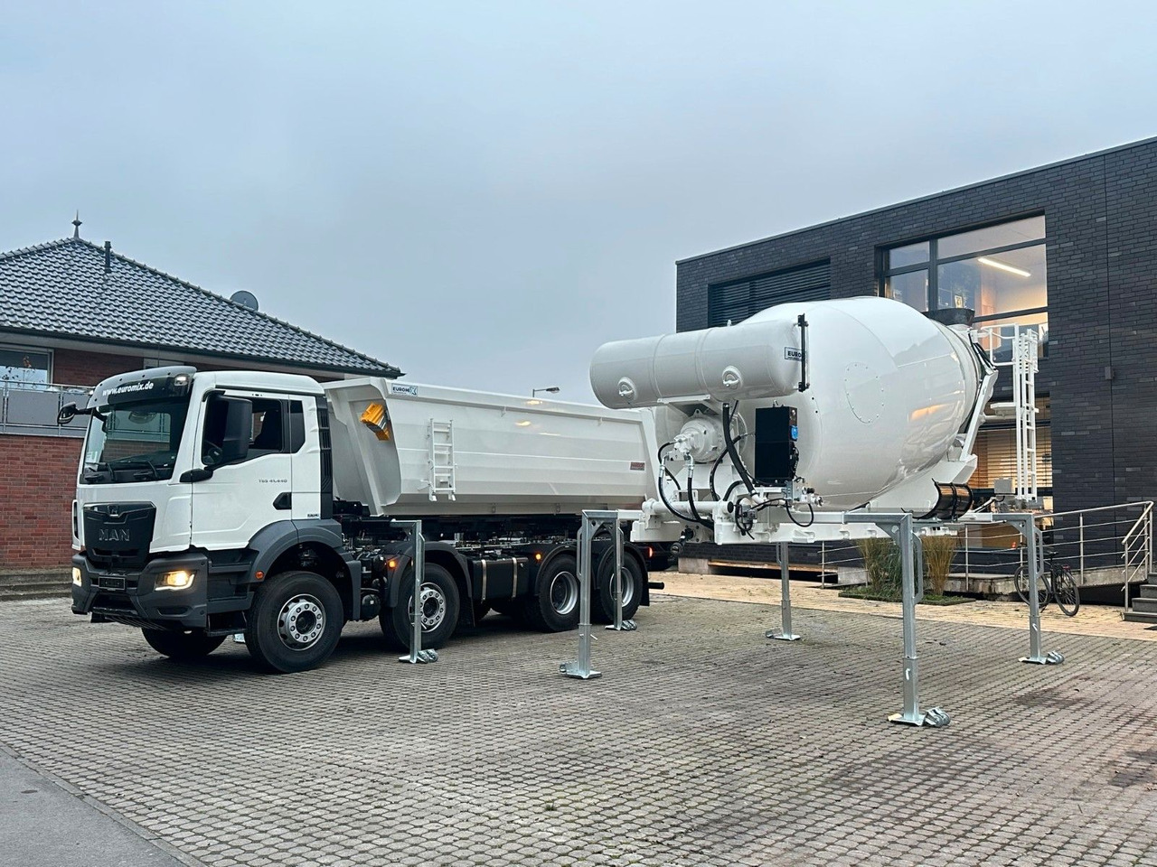 MAN TGS 41.480 8x4 WECHSELSYSTEM KIPPER+MISCHER - شاحنة خلاطة خرسانة: صورة 3 MAN TGS 41.480 8x4 WECHSELSYSTEM KIPPER+MISCHER - شاحنة خلاطة خرسانة: صورة 3
