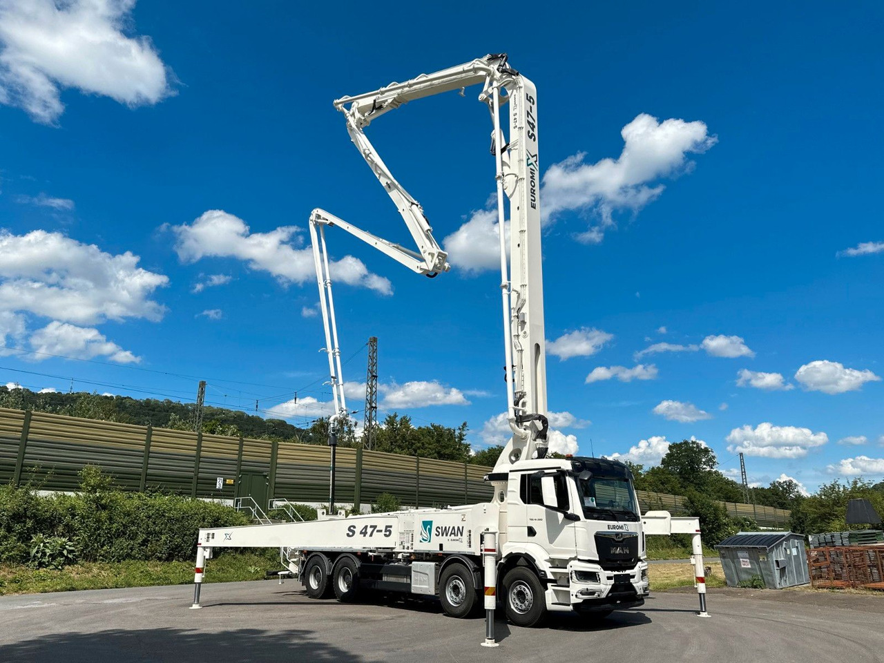 MAN TGS 41.520 8x4 SWAN TSP 47-5 160RZ ( 47m ) - شاحنة خلاطة خرسانة: صورة 1 MAN TGS 41.520 8x4 SWAN TSP 47-5 160RZ ( 47m ) - شاحنة خلاطة خرسانة: صورة 1