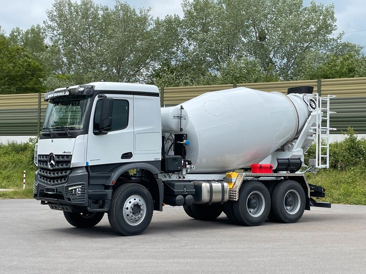 Mercedes-Benz 3348 6X4 Arcos 5 EuromixMTP EM 9 R - شاحنة خلاطة خرسانة: صورة 2 Mercedes-Benz 3348 6X4 Arcos 5 EuromixMTP EM 9 R - شاحنة خلاطة خرسانة: صورة 2