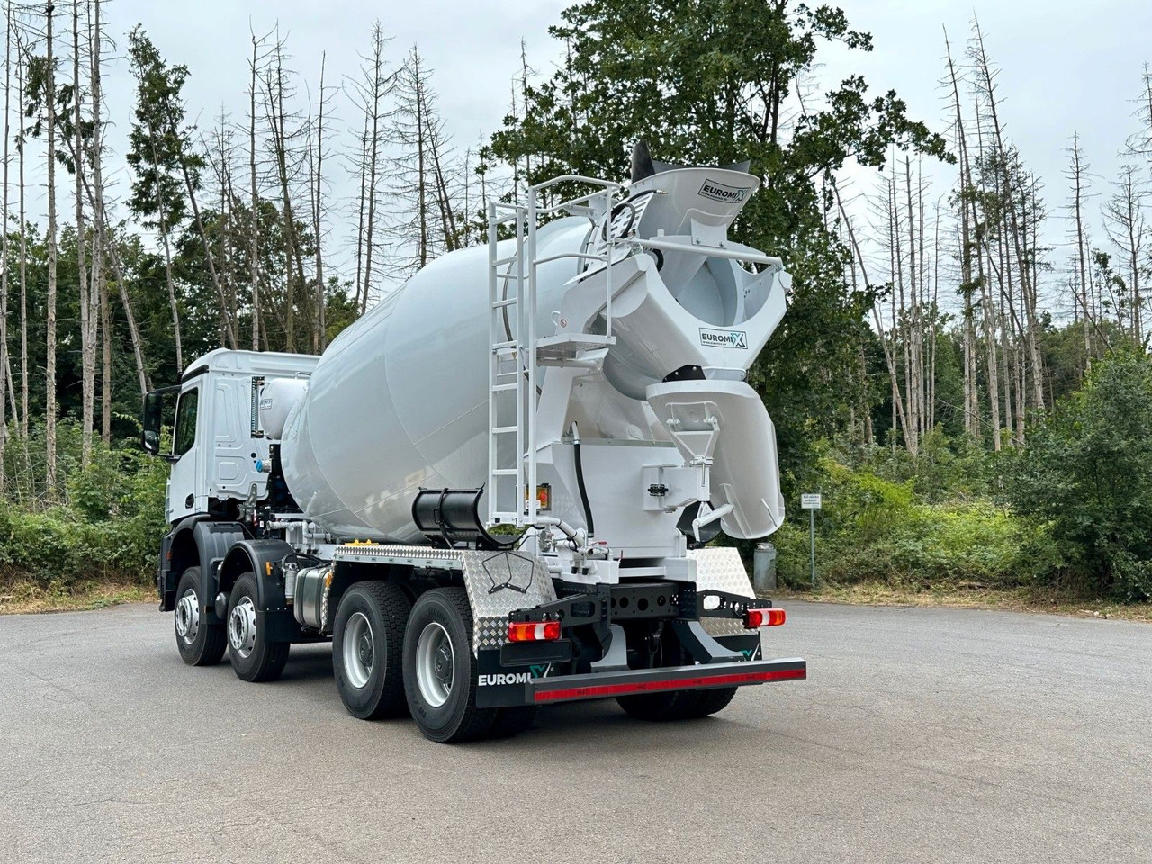 Mercedes-Benz AROCS 5 4142 B 8X4 Euro 3 EuromixMTP EM 10 - شاحنة خلاطة خرسانة: صورة 5 Mercedes-Benz AROCS 5 4142 B 8X4 Euro 3 EuromixMTP EM 10 - شاحنة خلاطة خرسانة: صورة 5
